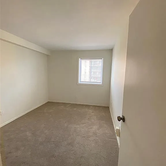 8591 Riverside Dr E #805 — Photo 5