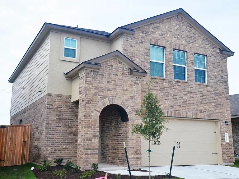 136 Canley Loop — Photo 3