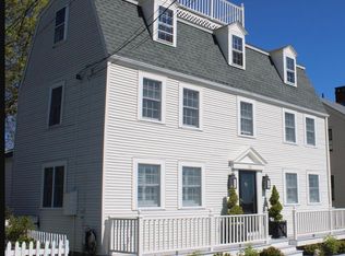16 Wentworth Rd, New Castle, NH 03854