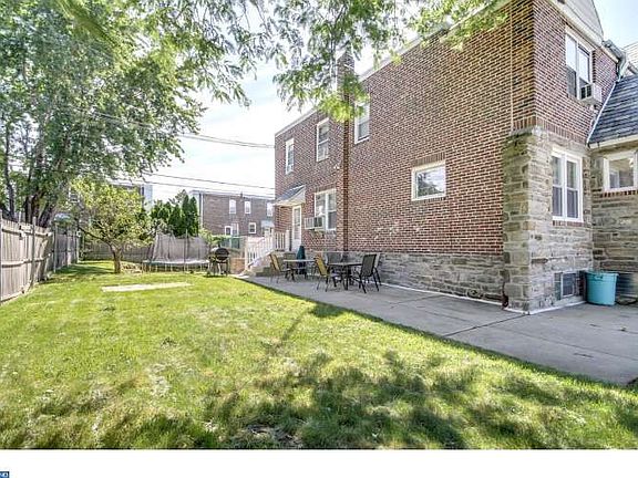 5th image of 4217 Sheffield Ave