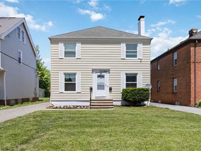 13641 Cedar Rd, University Heights, OH, 44118