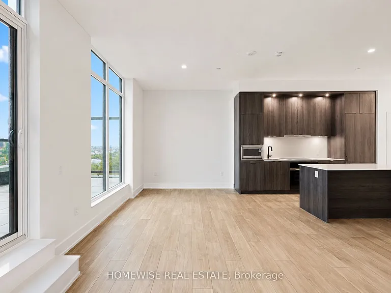 858 Dupont St #Penthouse 28 — Photo 6