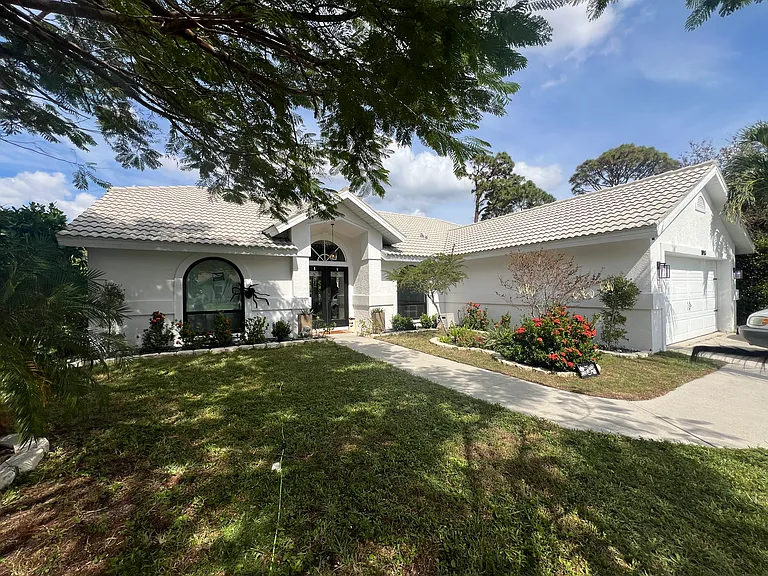 11140 San Sebastian Ln — Photo 4