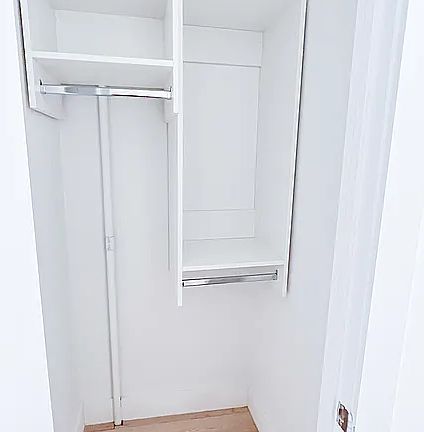 5th image of 206 W 21st St APT 11