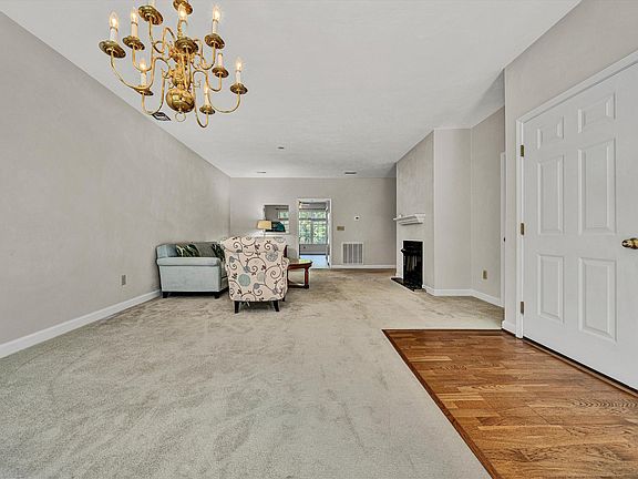 5th image of 4322 Garstview Cir