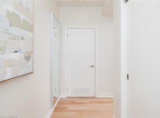 551 Maple Ave #612, Burlington, ON L7S1M7