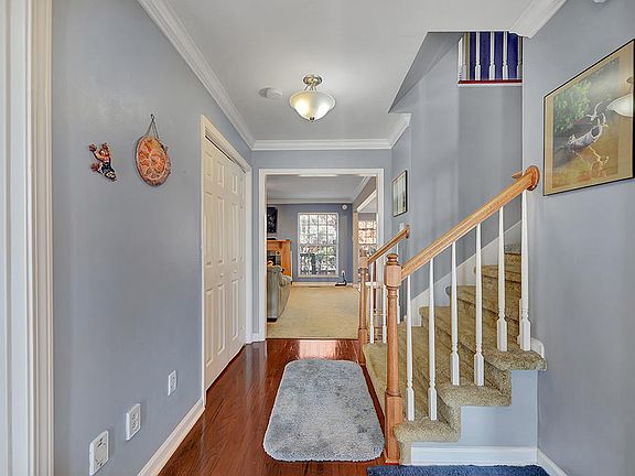 5th image of 9515 Hickory Knoll Ln
