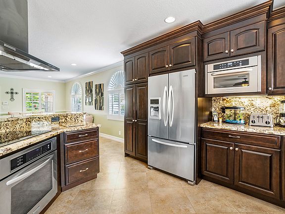 4th image of 4065 Bluff Harbor Way