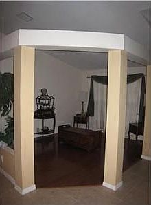 4th image of 658 SW Jeanne Ave