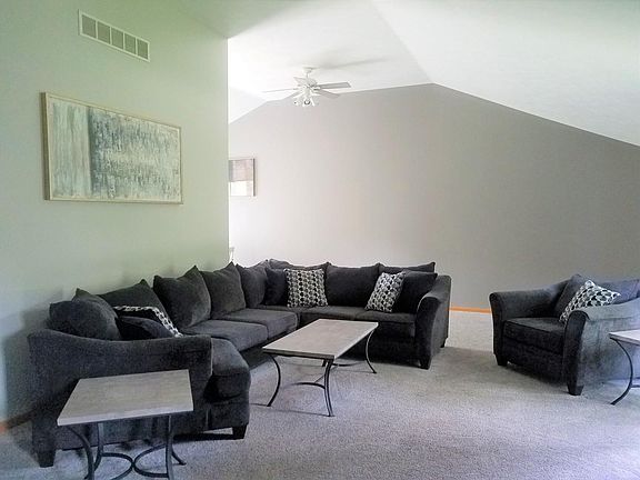 2nd image of 7033 Nestlewood Dr