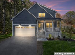 11 Heritage Ln, Kennebunk, ME 04043