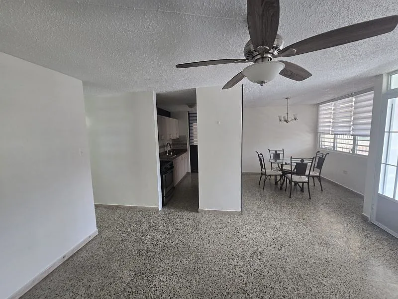 2 bed, 1.0 bath, 2480 sqft, $1,200 — Photo 4