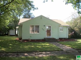923 N Hughes Ave, Cherokee, IA 51012