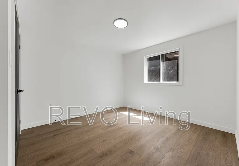3 Water St #ST7 — Photo 8