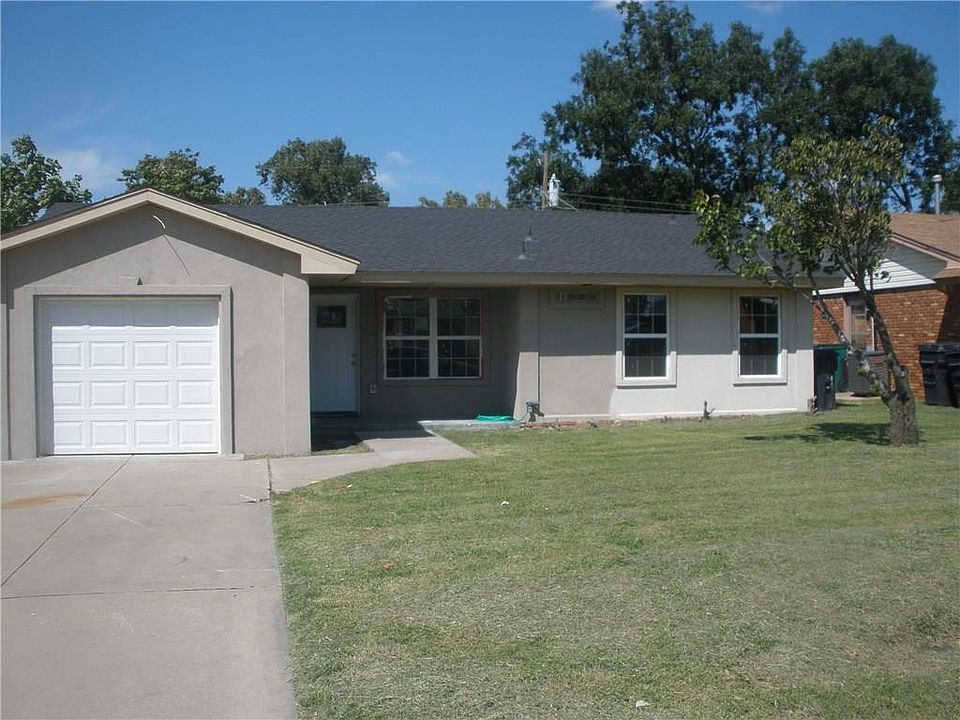 1st image of 533 SW 62nd Ter