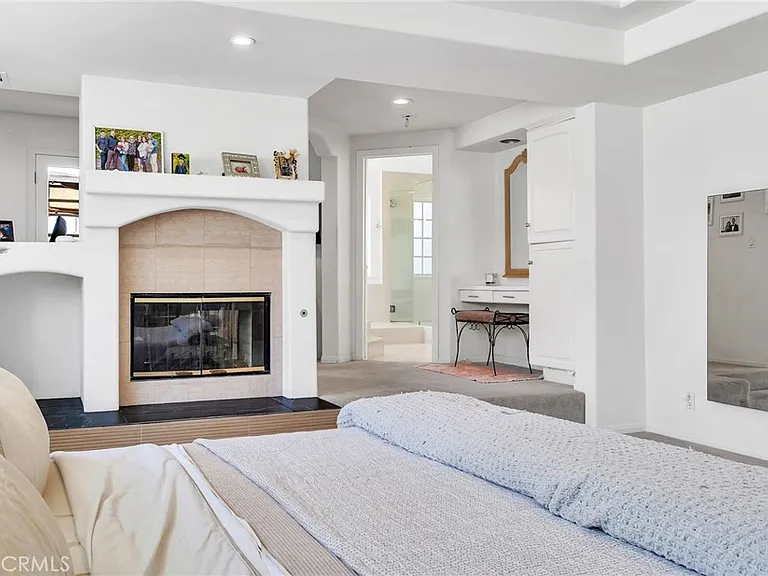 1021 Avenue D — Photo 35
