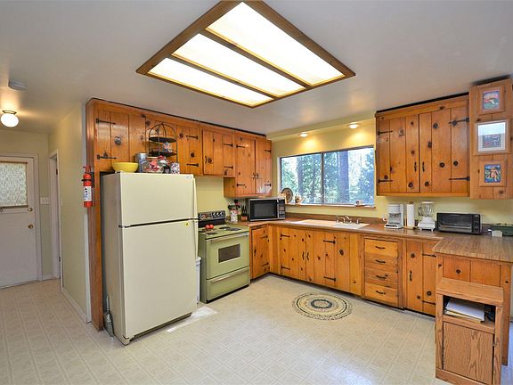 5th image of 25276 Esther Ave
