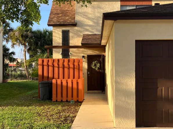 50 Bogart Pl, Merritt Island, FL 32953