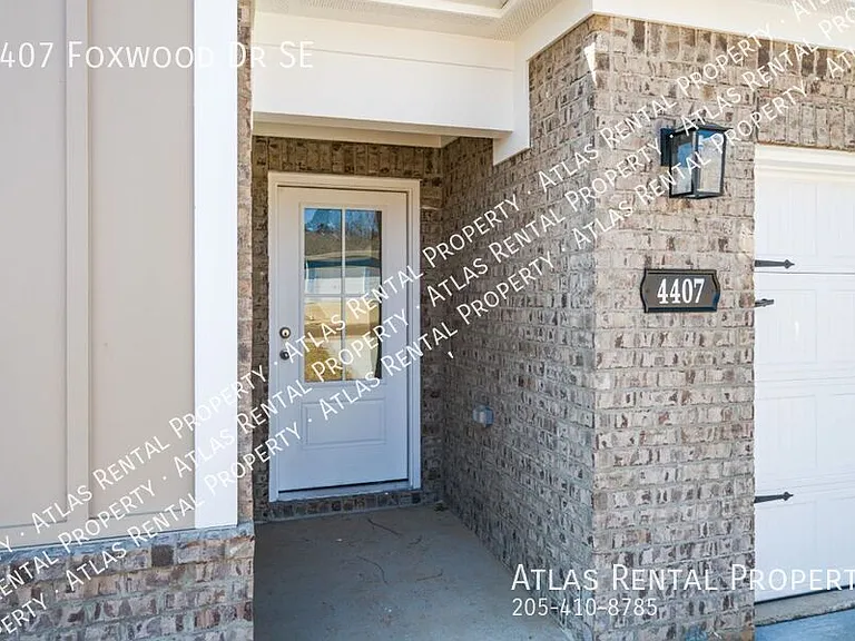 4407 Foxwood Dr — Photo 4
