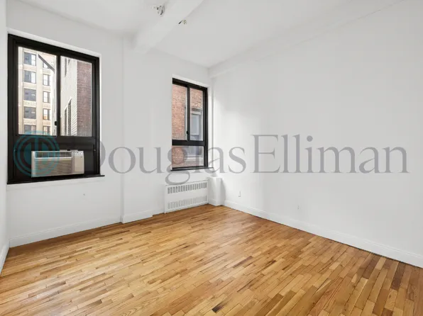 12 East 22nd Street image 1 of 11