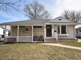 W170N8498 Lloyd Ave, Menomonee Falls, WI 53051