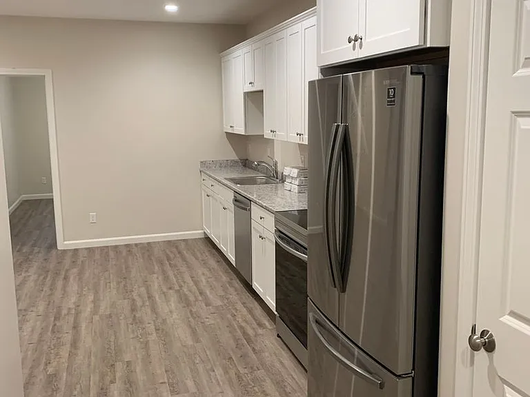 85 Lowell St — Photo 3