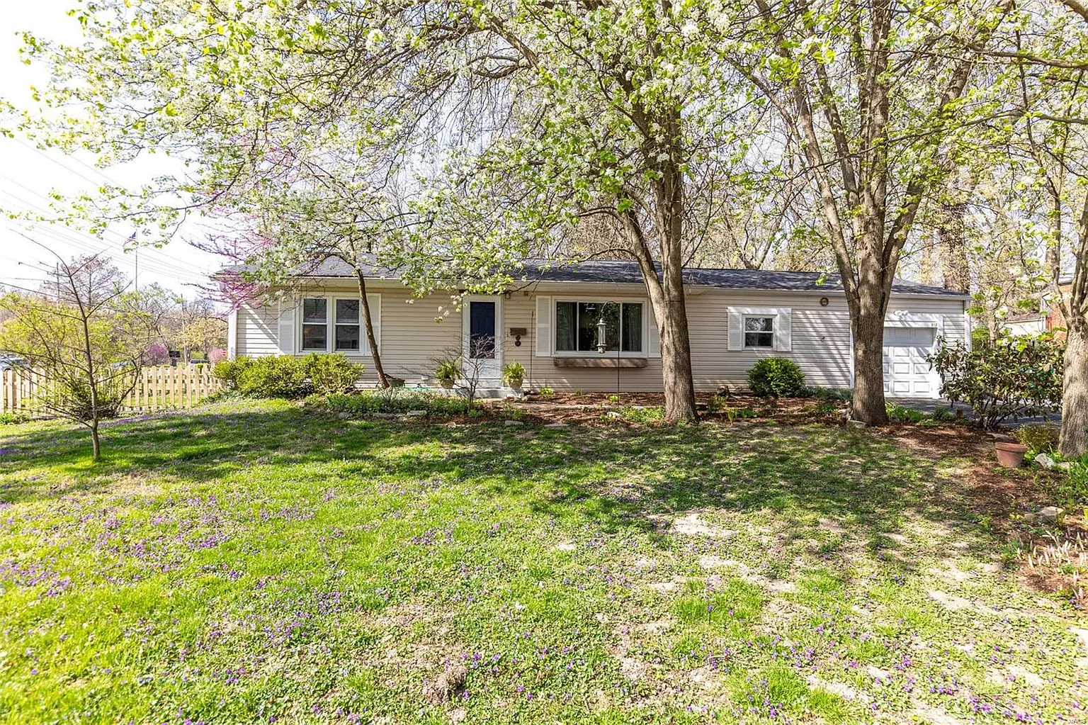 107 College Ave photo 1