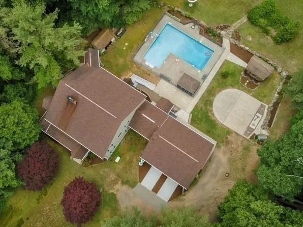 123 Town Farm Rd, Brookfield, MA 01506