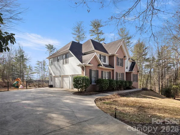 10 Dunnwoody Ct, Arden, NC 28704