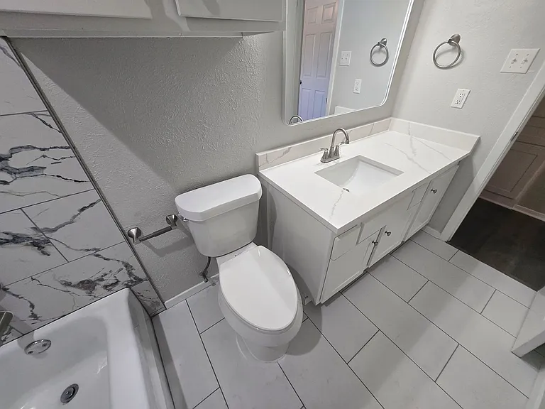 3221 Dreeben Dr #101 — Photo 17
