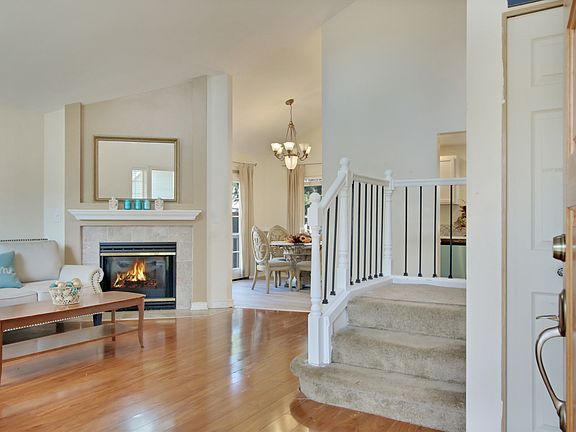 3rd image of 12601 200th Avenue Ct E