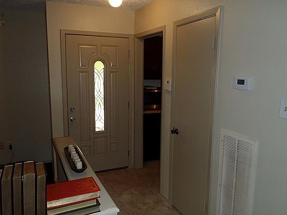 4th image of 11303 Bonaparte Dr