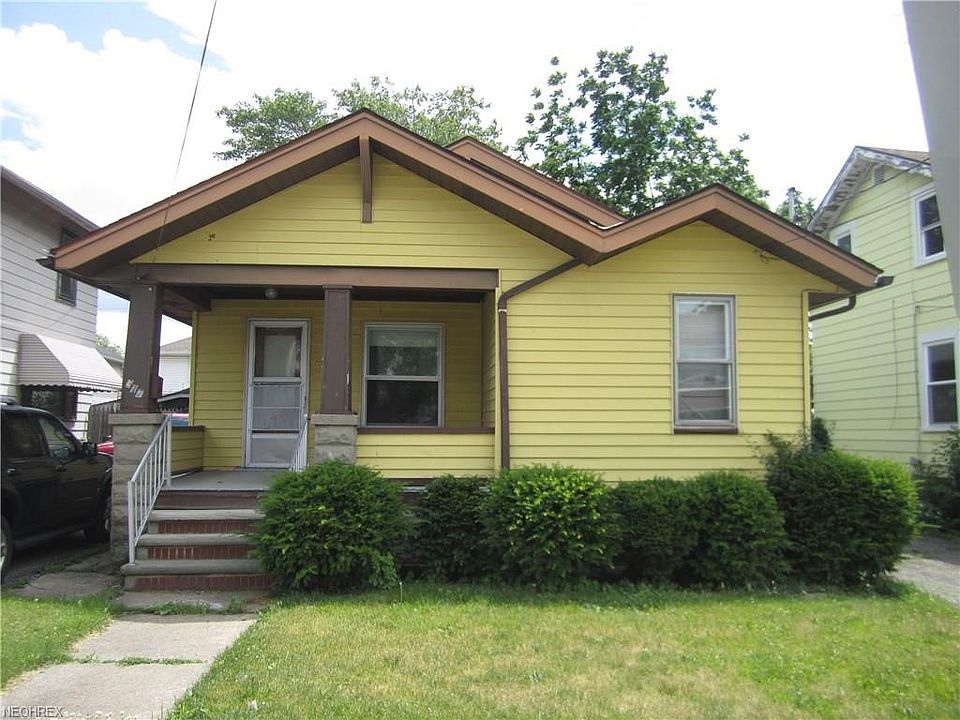 1st image of 317 W 31st St