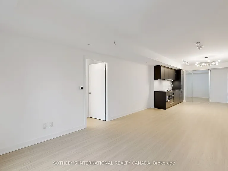 8 Wellesley St W #707 — Photo 32