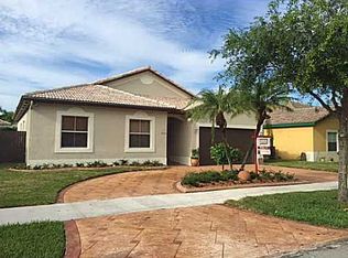 8756 NW 168th Ln, Miami Lakes, FL 33018