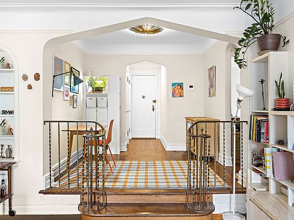 4th image of 200 Pinehurst Ave APT 5F