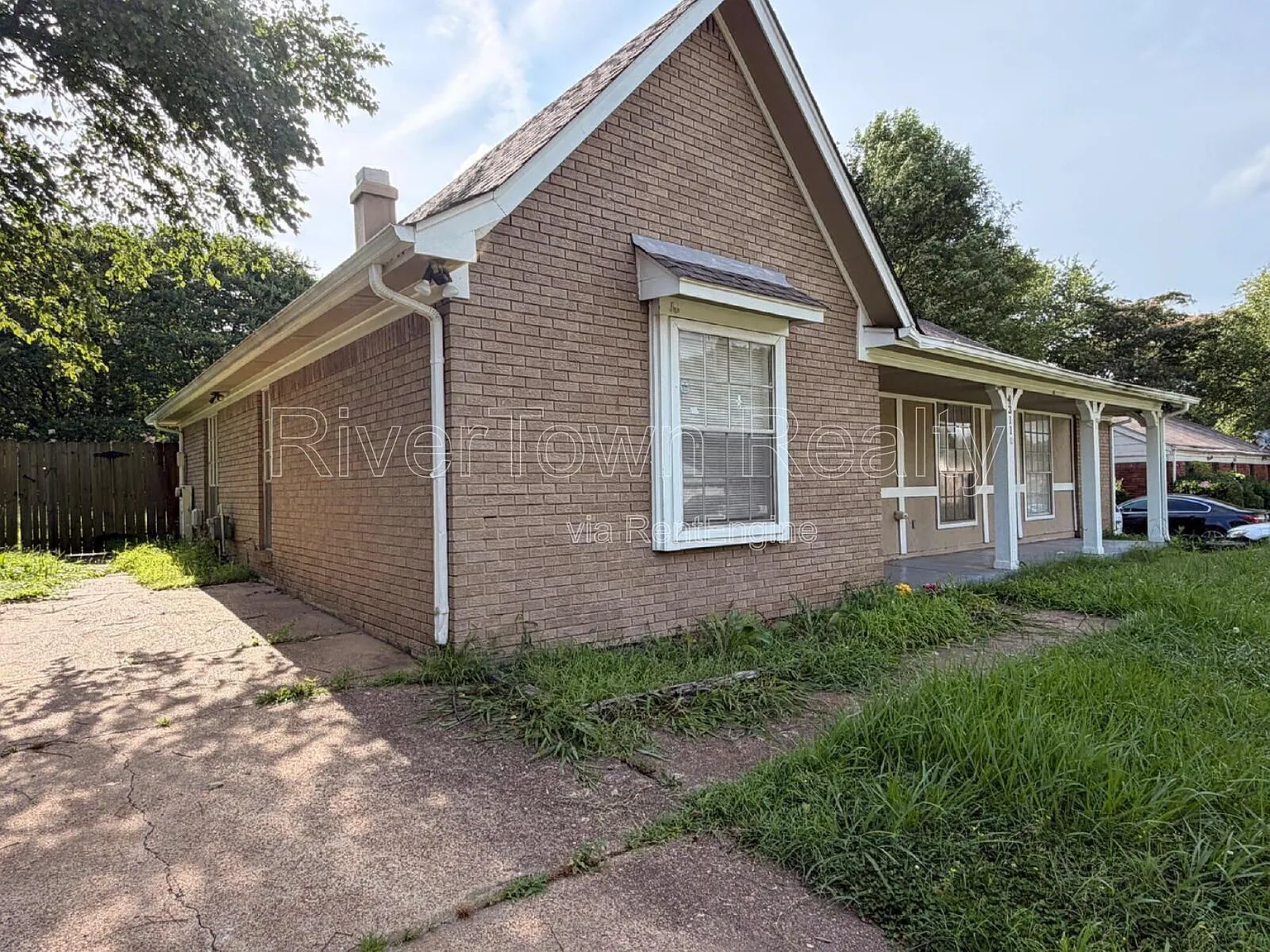 3 bed, 2.0 bath, 1375 sqft, $1,395 — Photo 4