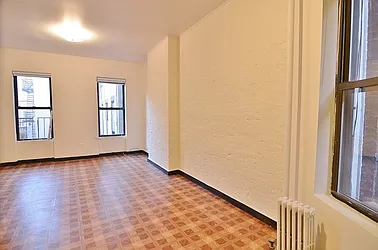 Rented by Park Property Advisors