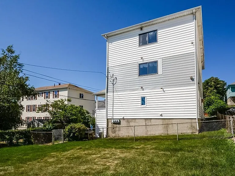 10 Marshall St #2 — Photo 8