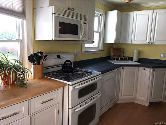 5th image of 352 Washington Ave