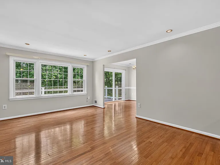 8006 Lady Lewis Ct — Photo 5
