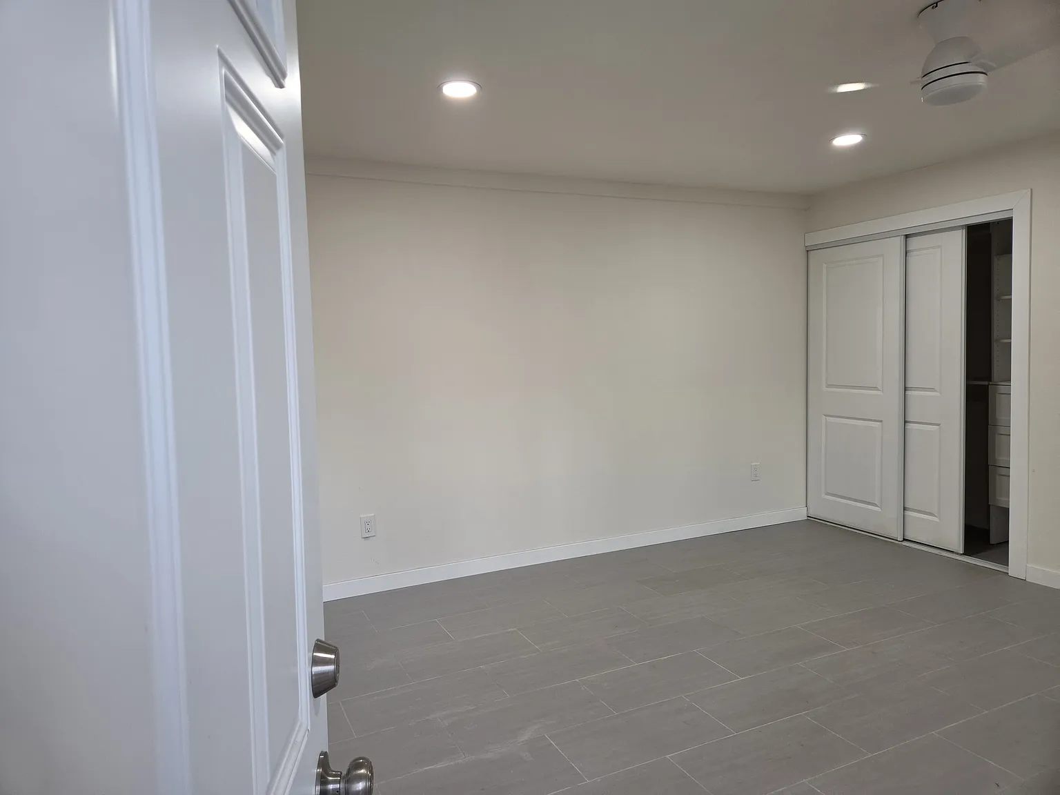 Studio, 350 sqft, $1,700 — Photo 3