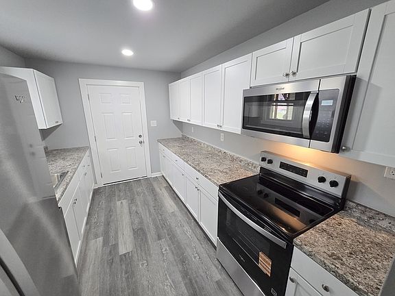 5th image of 22 Riverview Ave APT 1