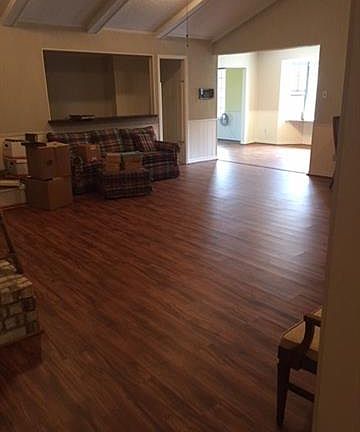 4th image of 44 Chateau Trianon Dr