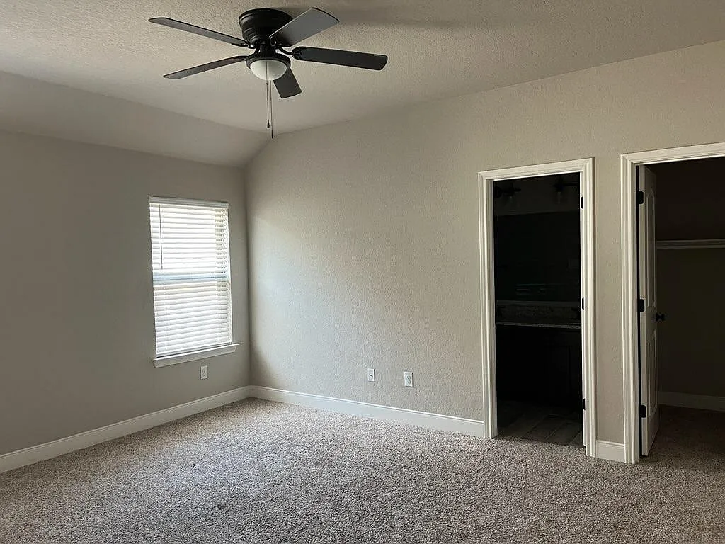 3 bed, 2.5 bath, 1272 sqft, $1,750 — Photo 4