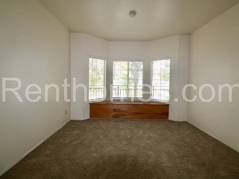 510 Camino De La Reina #104 — Photo 16