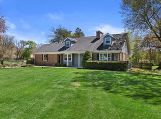 S24W22905 Morningside Dr, Waukesha, WI 53186