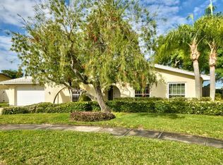 1911 Sandpiper Dr, Clearwater, FL 33764