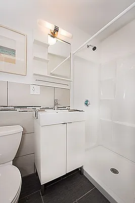 Rented by Perry Associates NYC Inc | media 24