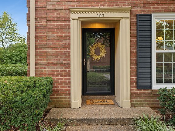 2nd image of 107 Westwood Trce